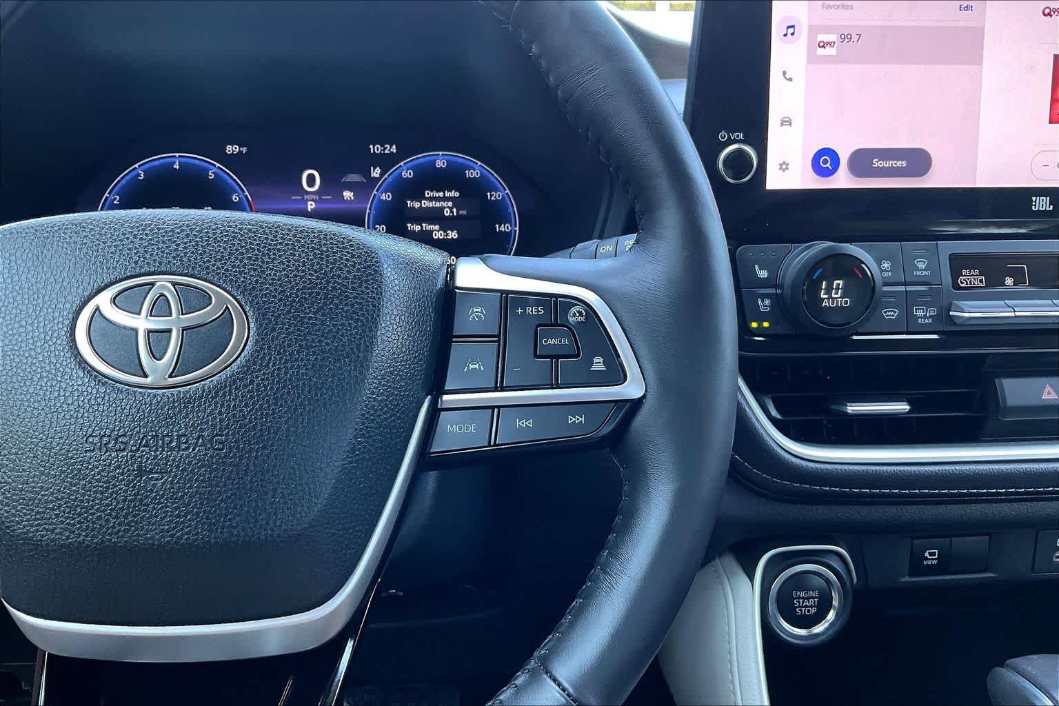 Used 2025 Toyota Grand Highlander AWD image 25