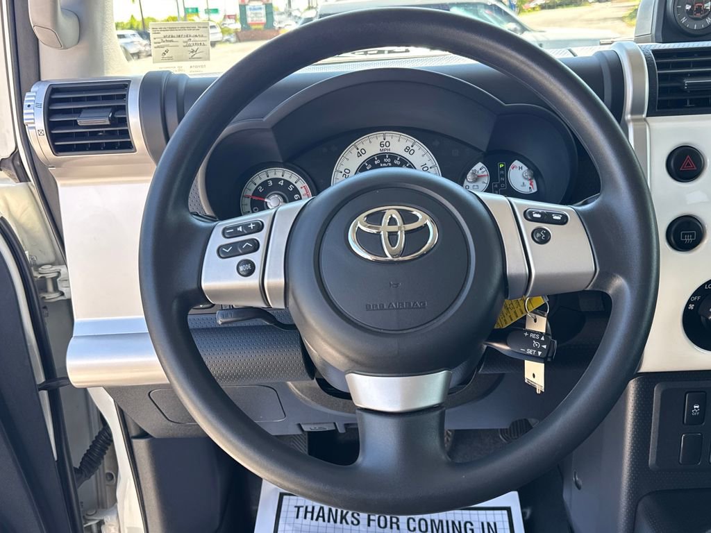 Used 2014 Toyota FJ Cruiser 4WD w/ Convenience Package image 15