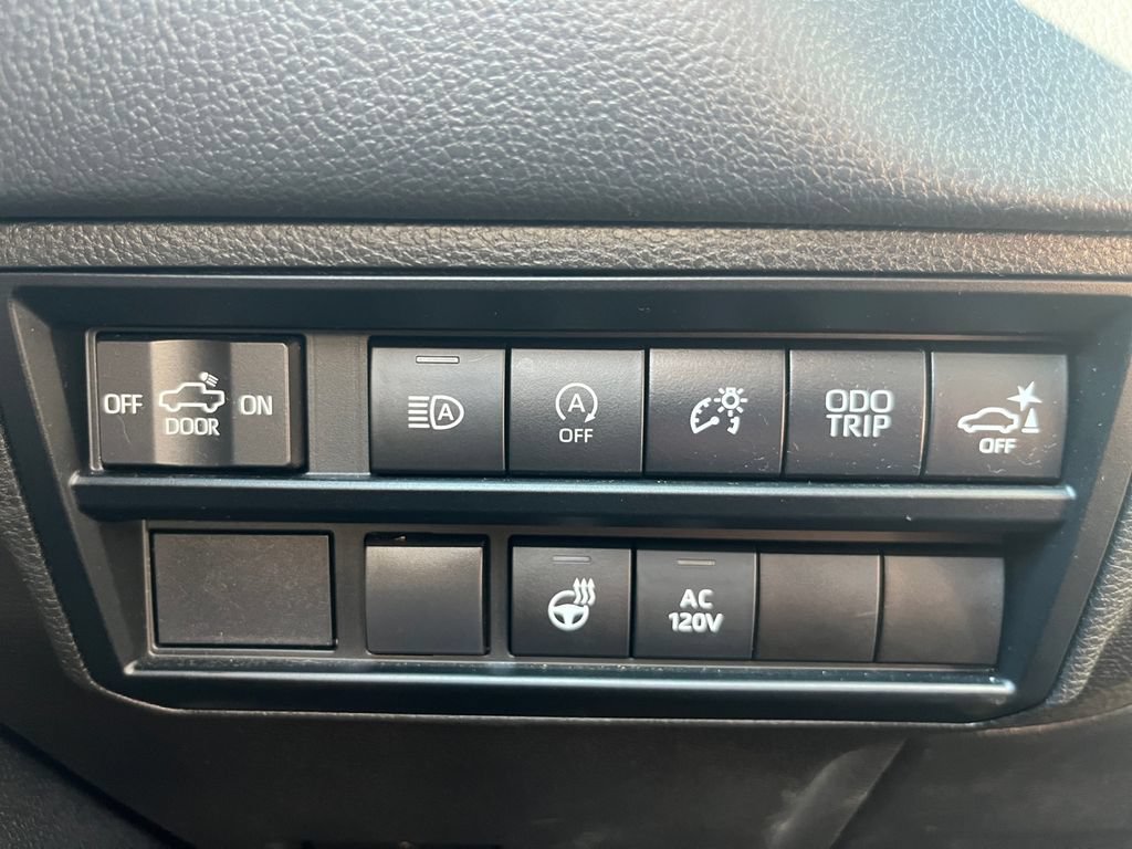 Used 2022 Toyota Tundra Limited AWD/4WD image 17