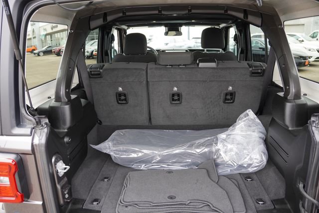 Certified 2025 Jeep Wrangler Unlimited Rubicon 4xe w/ Safety Group image 20