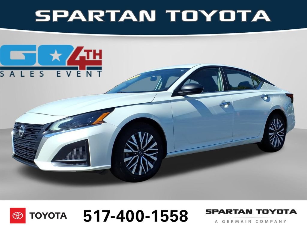 Used 2024 Nissan Altima 2.5 SV
