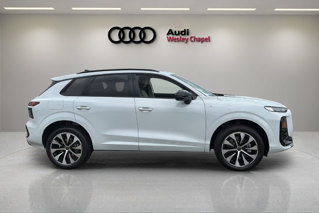 New 2026 Audi Q3 quattro 2.0T AWD/4WD image 6