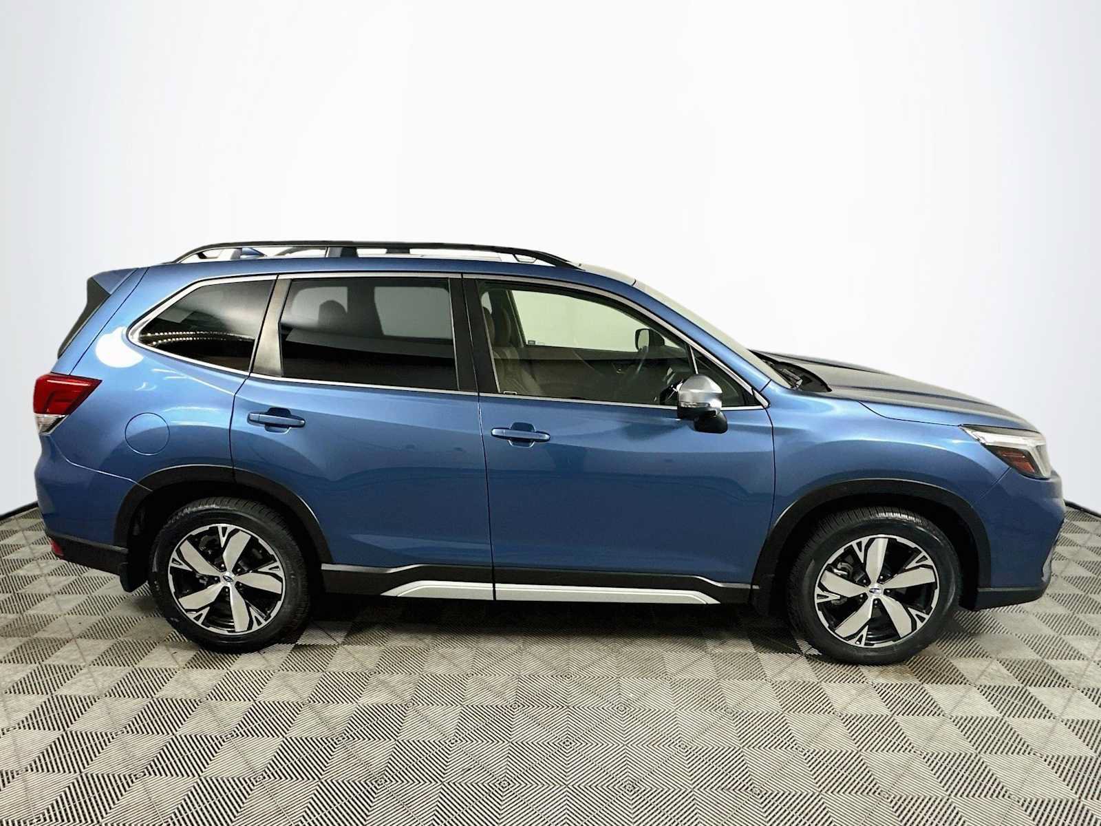 Used 2020 Subaru Forester Touring w/ Popular Package #2 AWD/4WD image 8