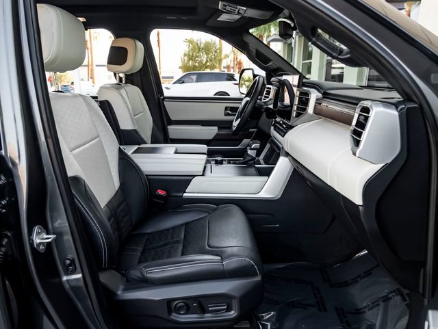 Used 2023 Toyota Sequoia Capstone AWD/4WD image 39