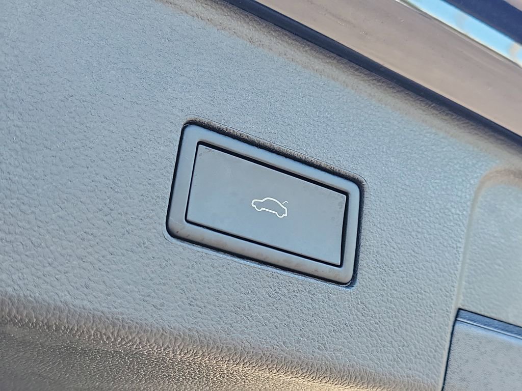 New 2025 Volkswagen Atlas Peak Edition SE AWD/4WD image 10