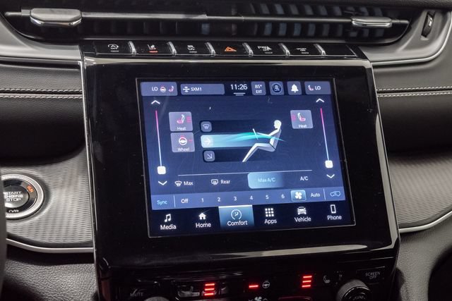 Used 2024 Jeep Grand Cherokee Altitude AWD/4WD image 18