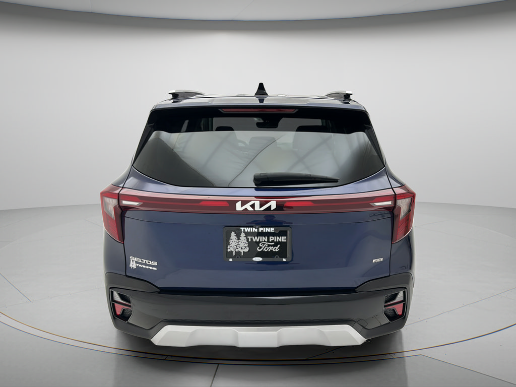 Used 2024 Kia Seltos EX AWD/4WD image 5