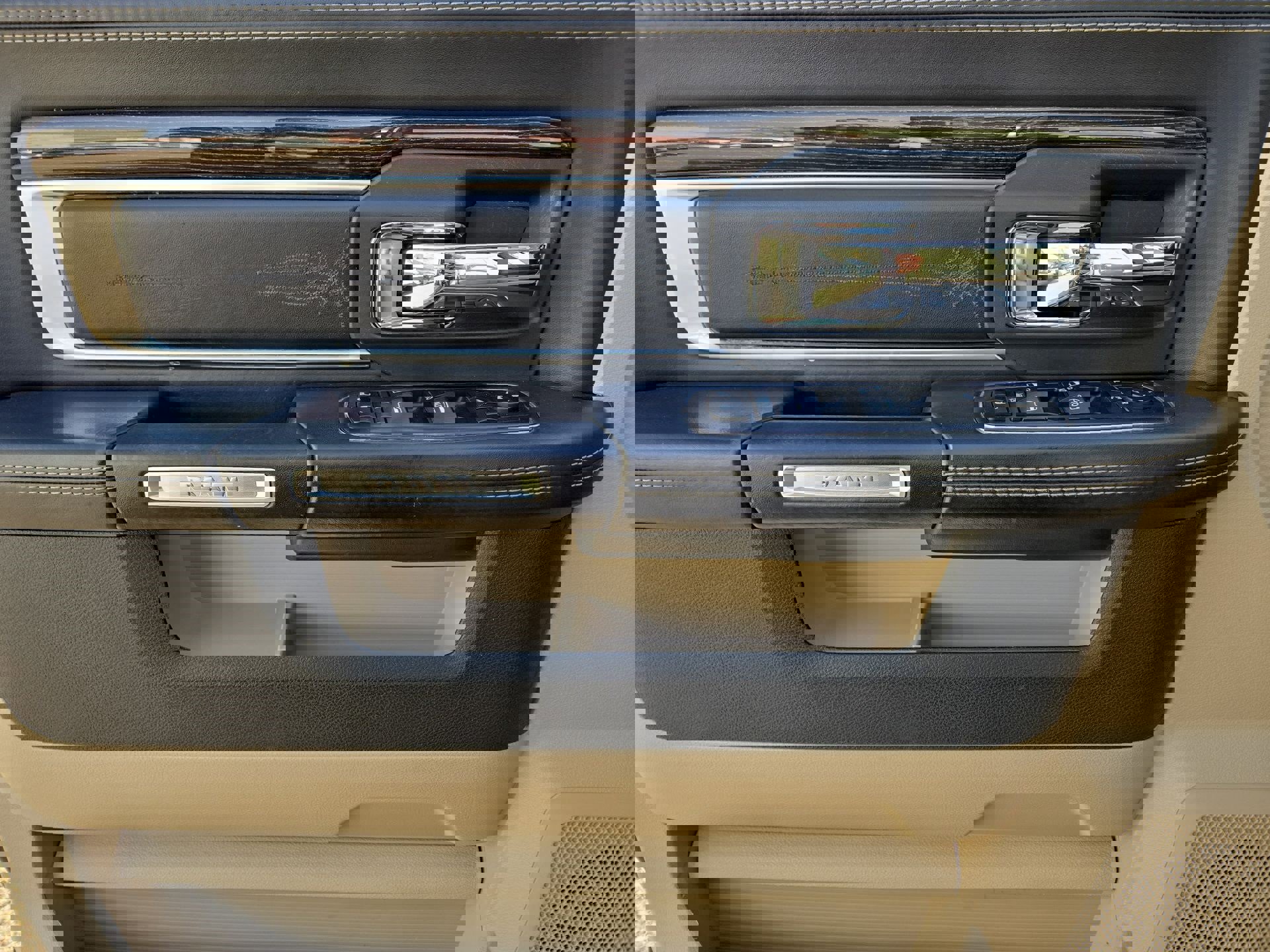 Used 2018 RAM 1500 Limited image 15