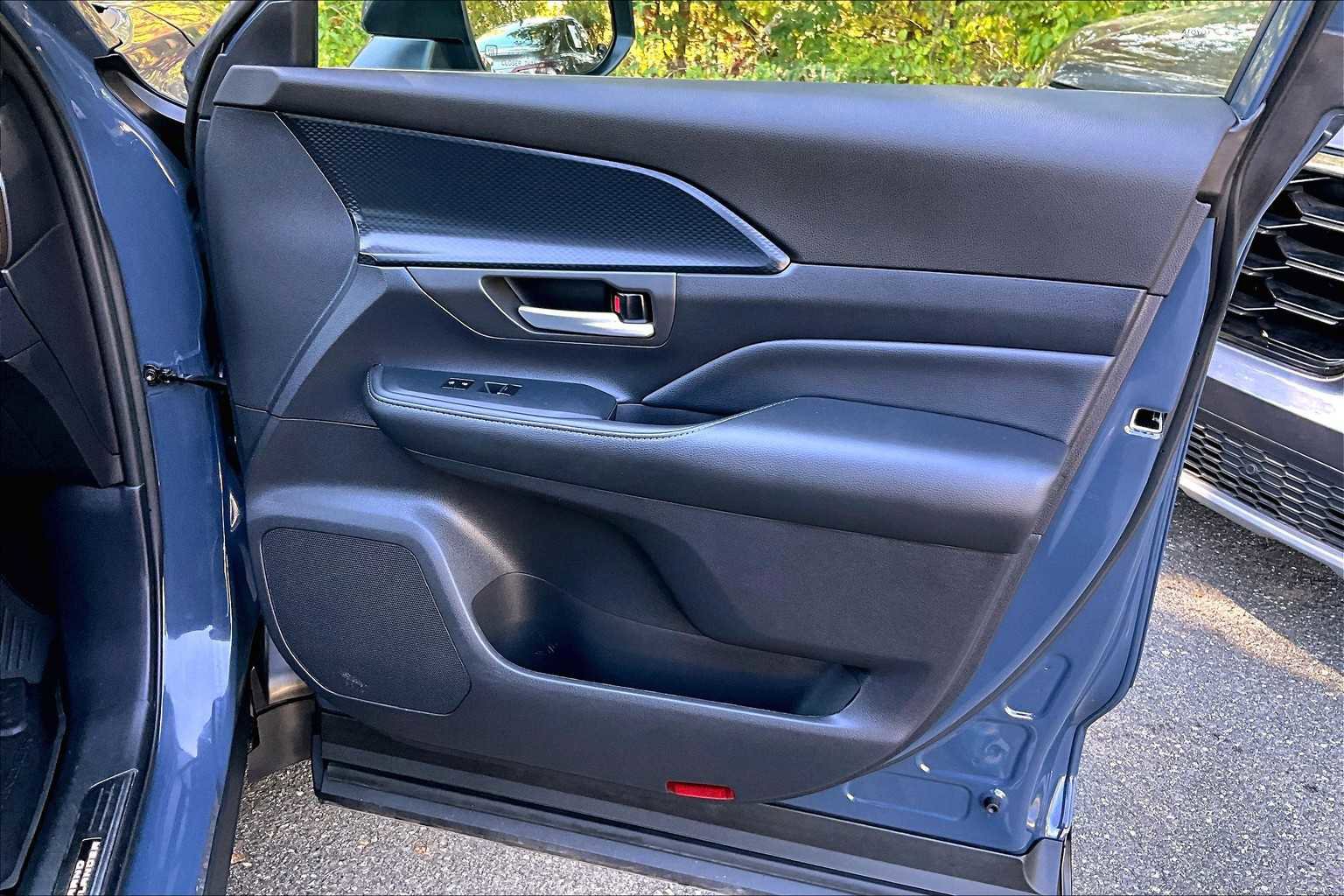 Used 2024 Toyota Grand Highlander AWD Hybrid image 21