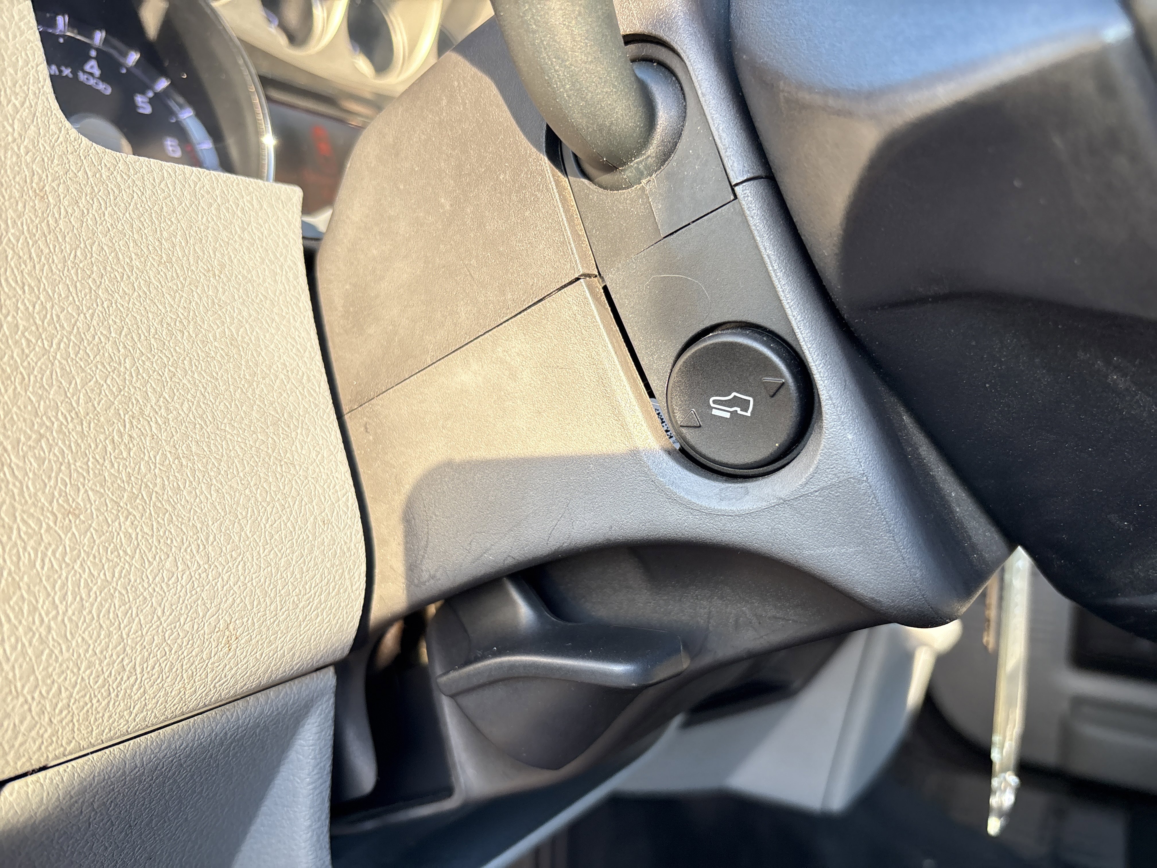 Used 2012 Ford F250 XLT w/ XLT Premium Pkg image 18