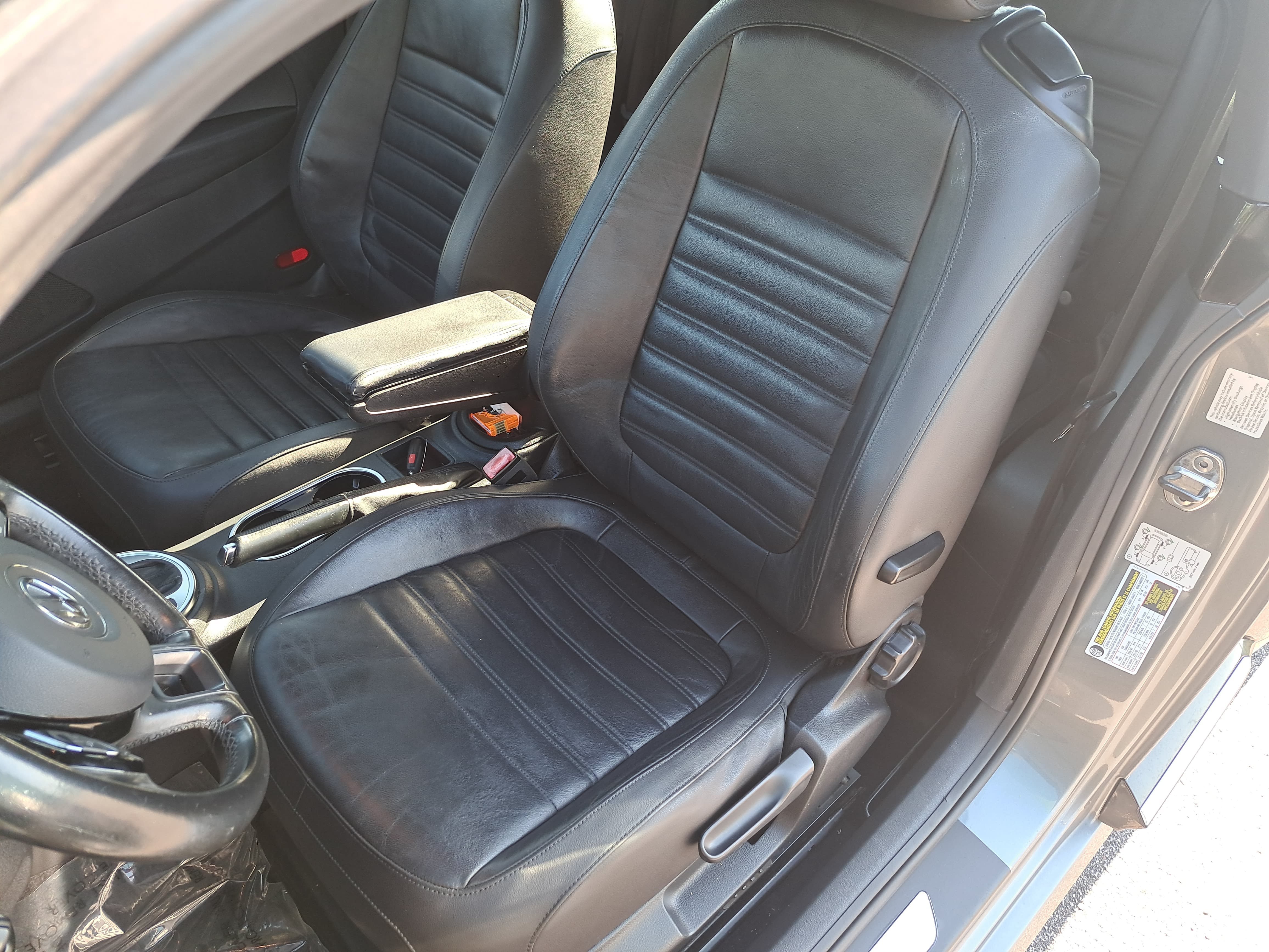Used 2012 Volkswagen Beetle 2.0T FWD image 14