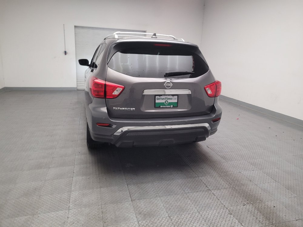 Used 2019 Nissan Pathfinder S FWD image 6