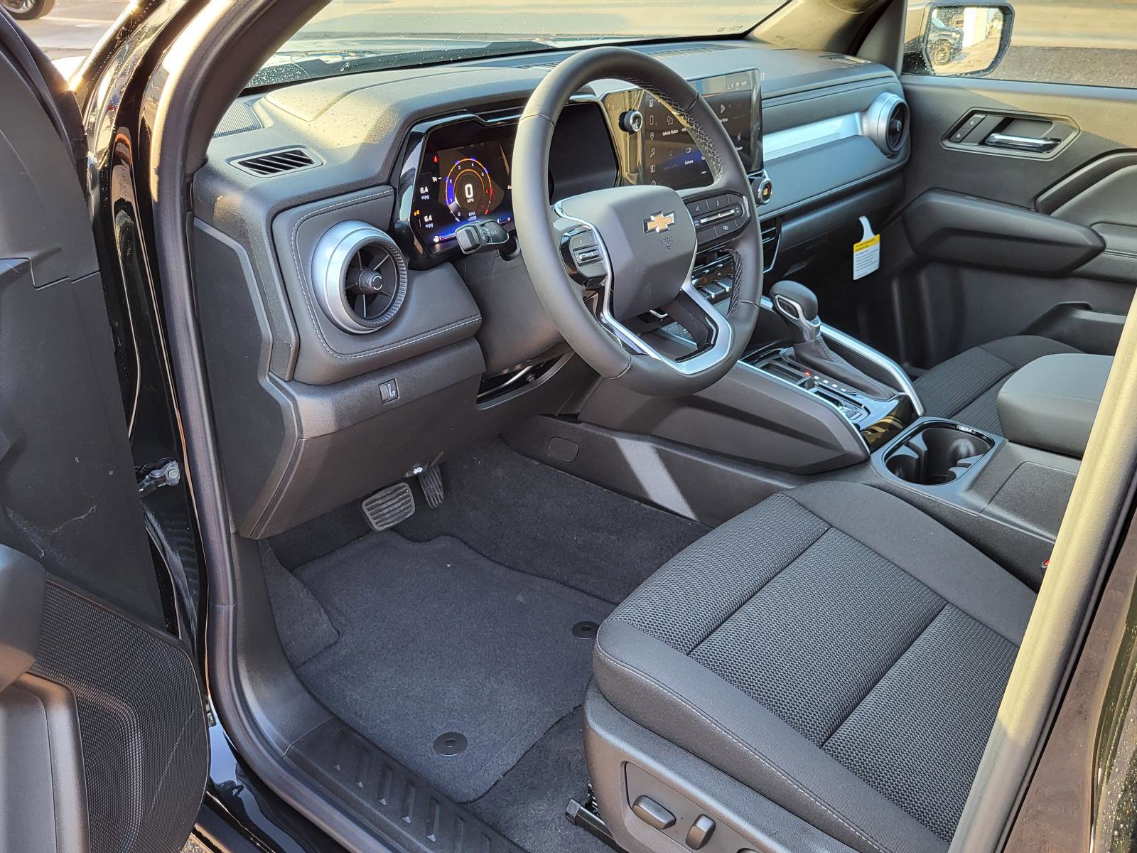 New 2026 Chevrolet Colorado LT image 13