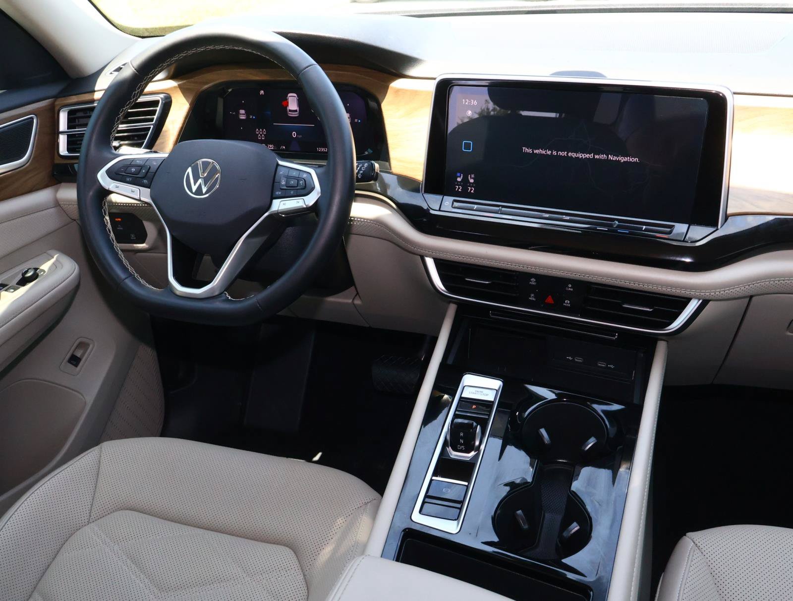 Used 2025 Volkswagen Atlas SE FWD image 10