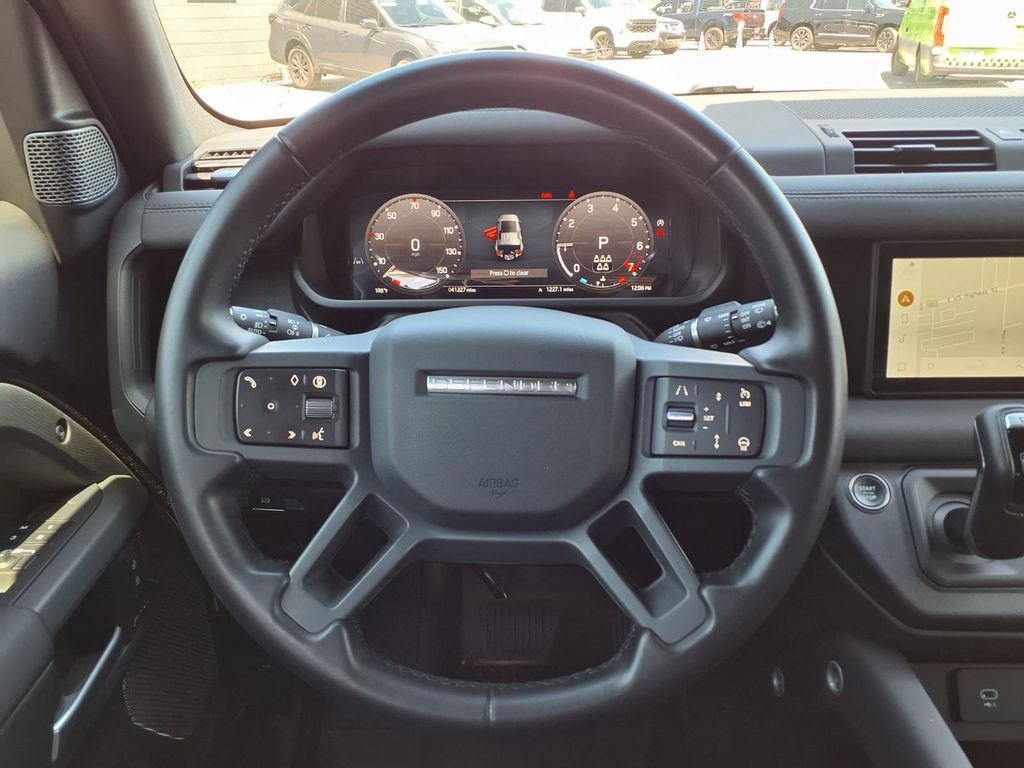 Used 2024 Land Rover Defender 110 X-Dynamic SE AWD/4WD image 36