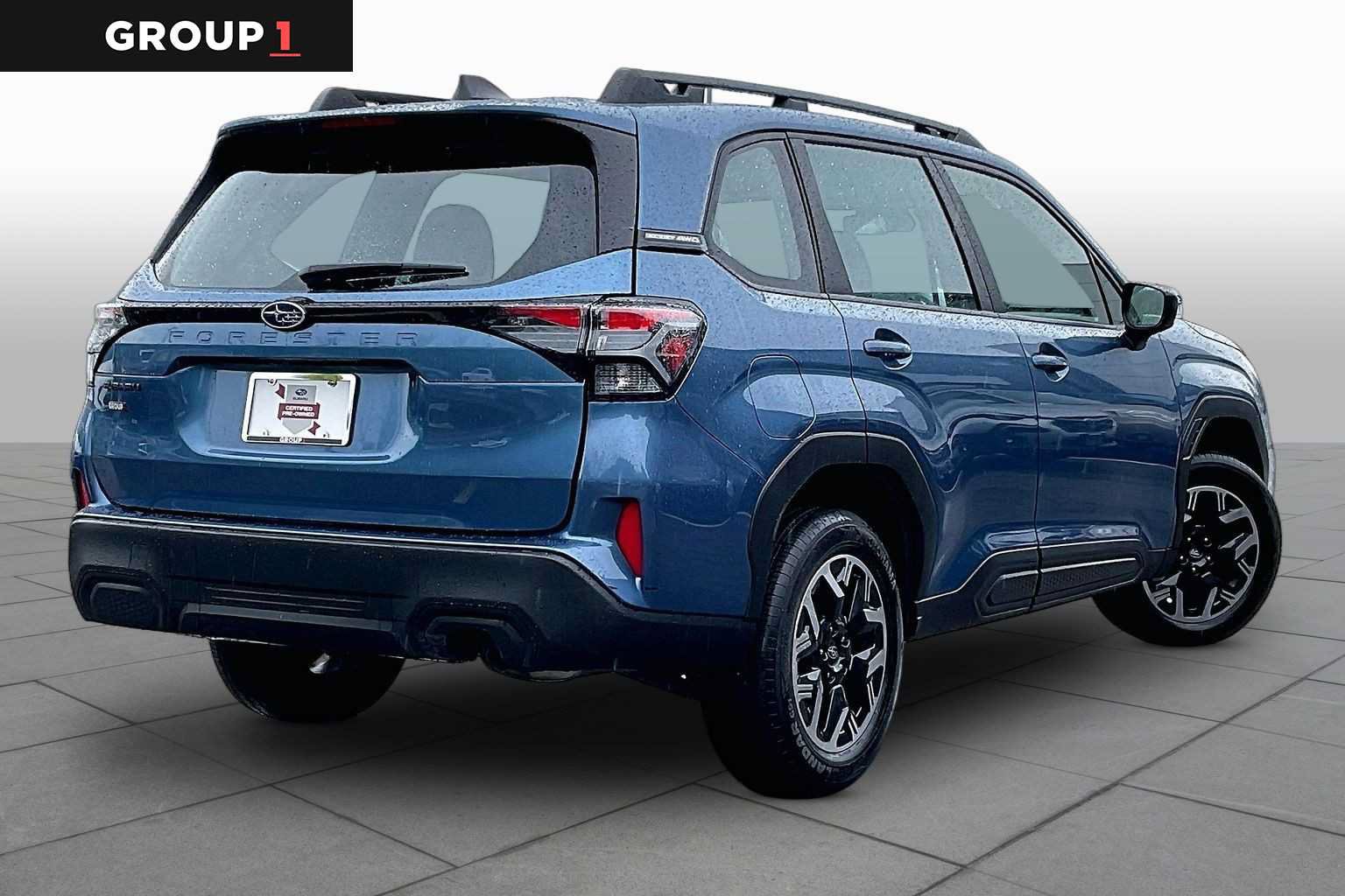 Used 2025 Subaru Forester AWD/4WD image 13