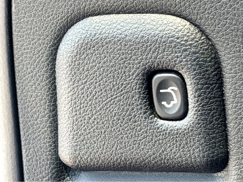 Used 2021 Jeep Grand Cherokee Overland AWD/4WD image 20