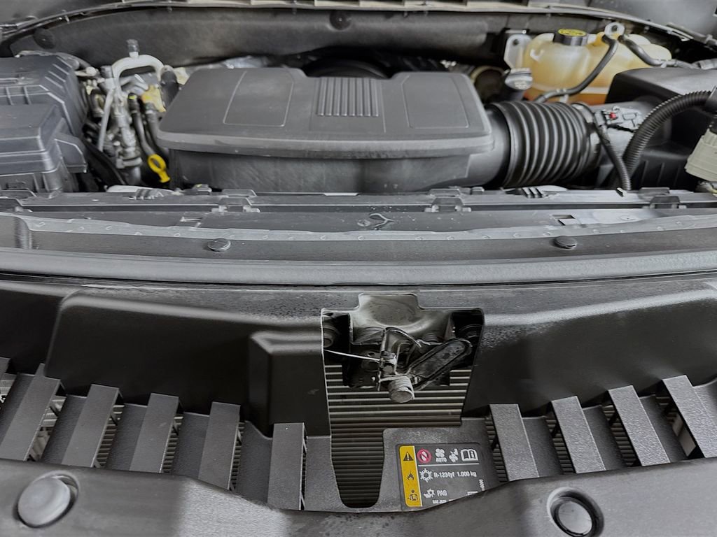 Used 2023 Cadillac Escalade Sport Platinum w/ LPO, ONYX Package image 43