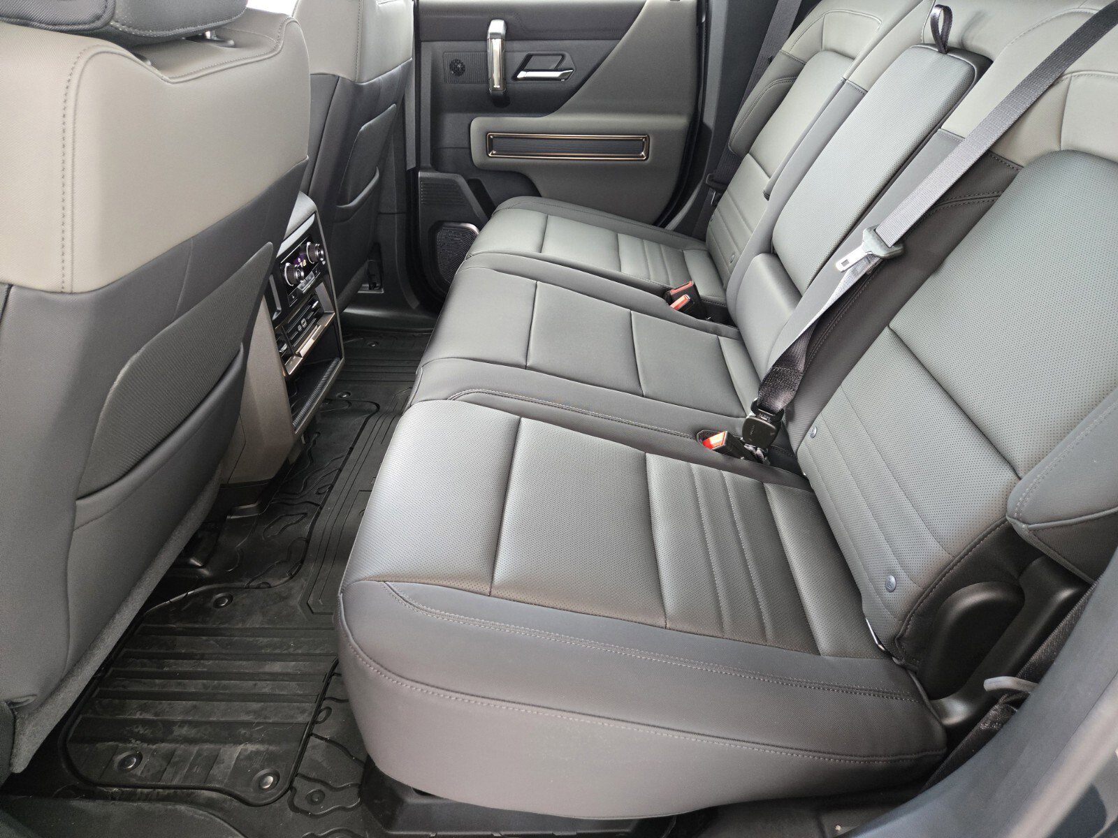 New 2025 GMC Hummer EV 2X w/ LPO, Sport Package image 8