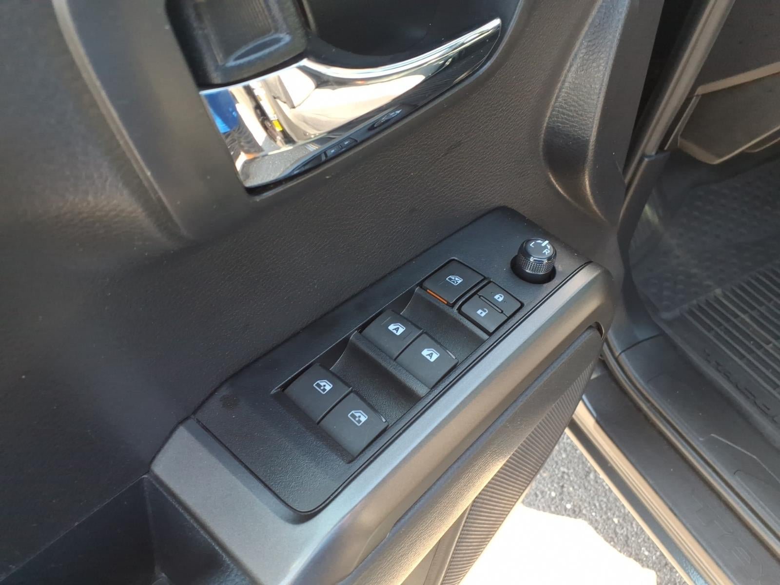 Used 2023 Toyota Tacoma TRD Off-Road w/ Technology Package AWD/4WD image 19