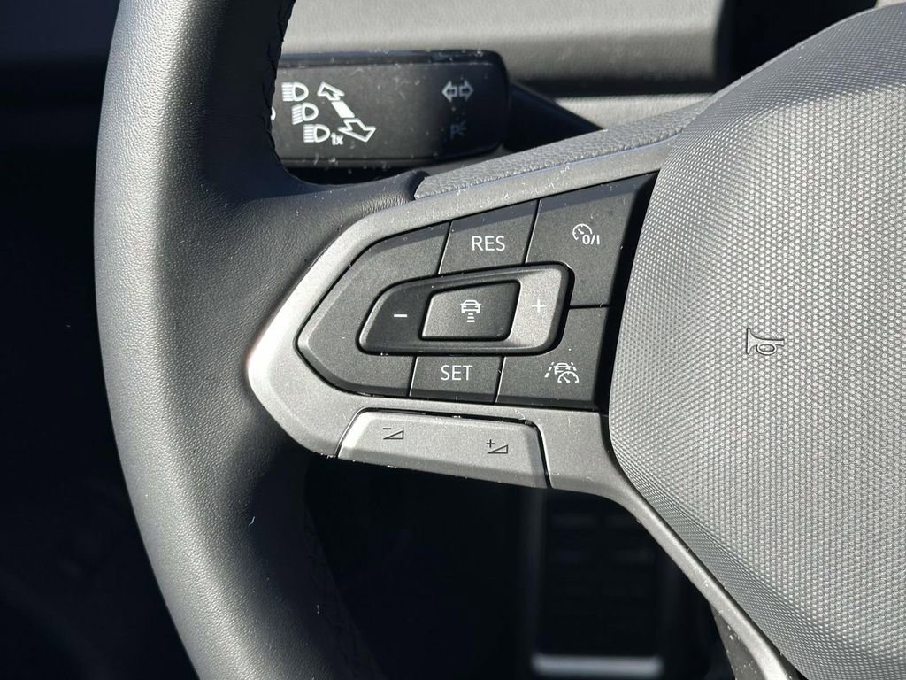 Used 2025 Volkswagen Jetta Sport image 22