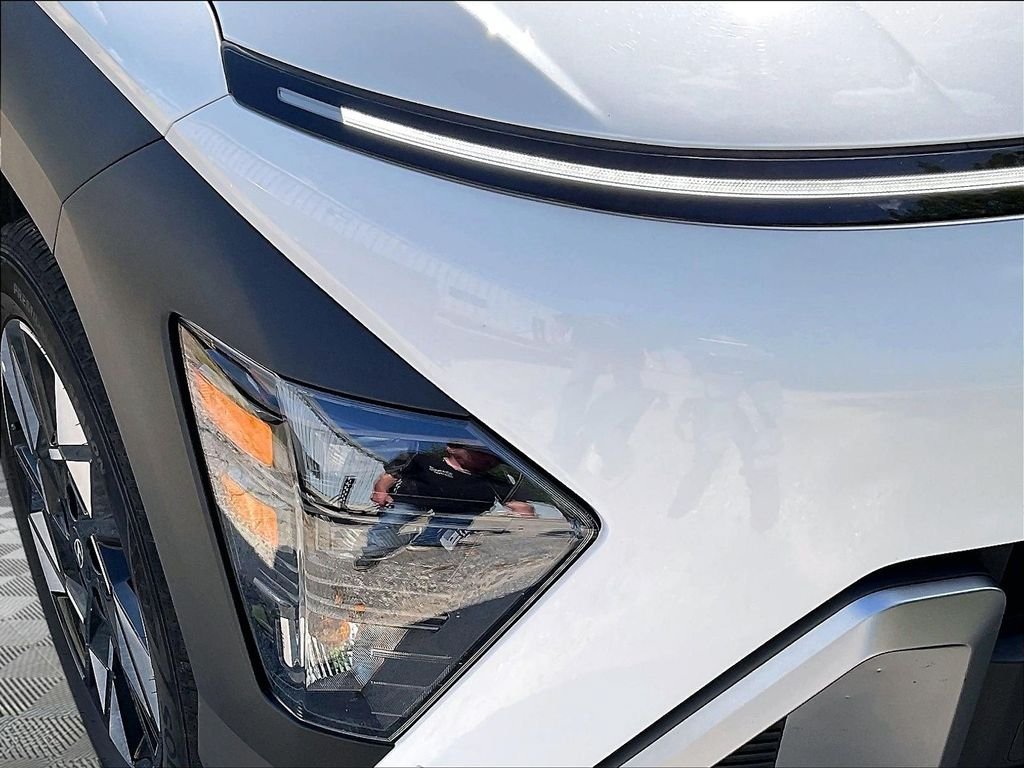 Used 2025 Hyundai Kona SEL AWD/4WD image 30