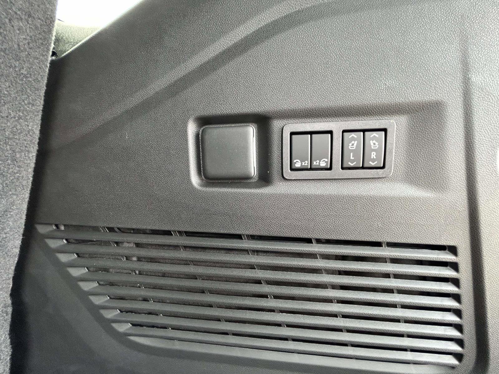 New 2026 Chevrolet Tahoe High Country image 17