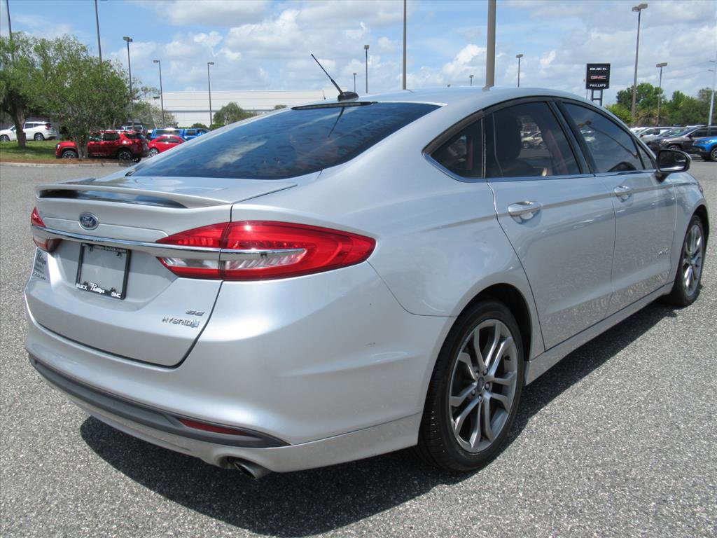 Used 2017 Ford Fusion SE w/ Equipment Group 601A image 7