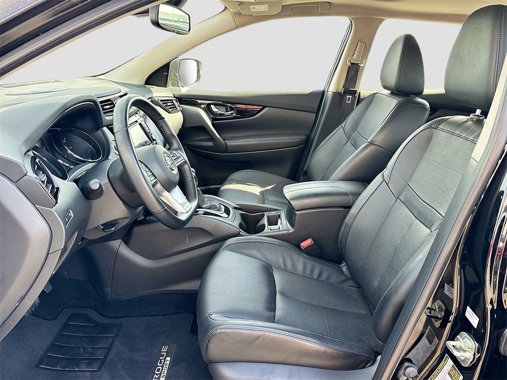 Used 2022 Nissan Rogue Sport SL w/ Premium Package image 22