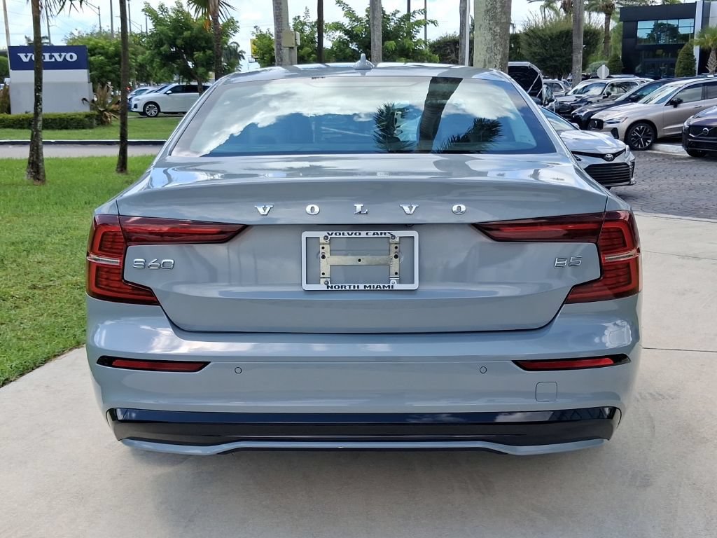 Used 2024 Volvo S60 B5 Core w/ Climate Package FWD image 5