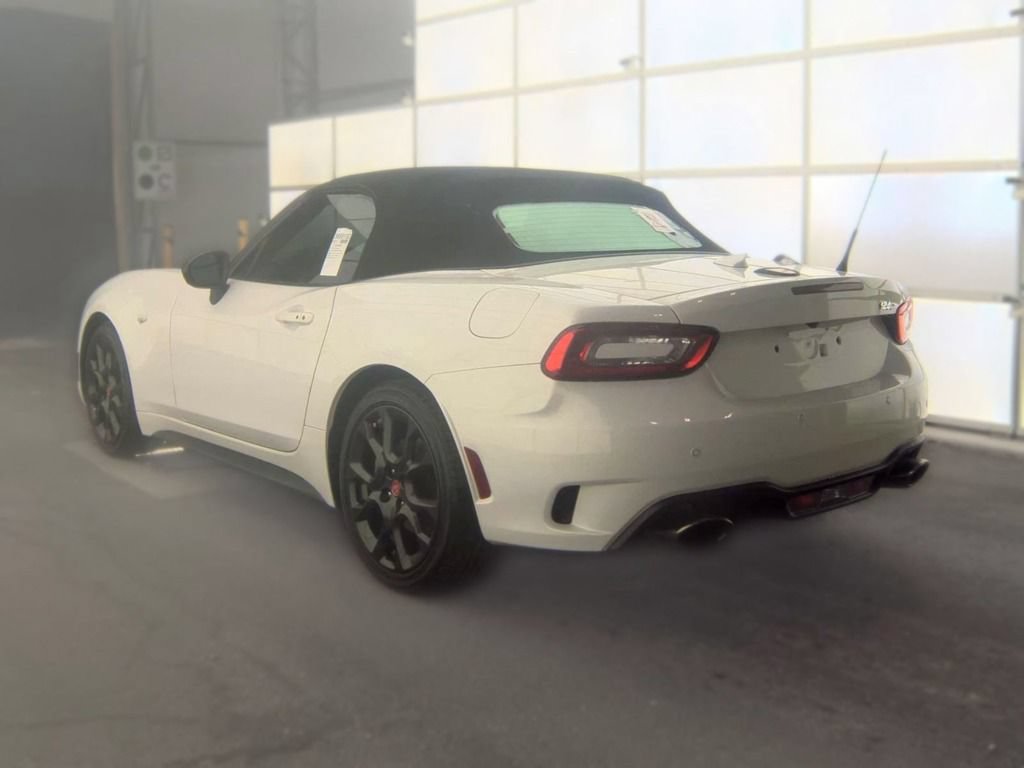 Used 2017 FIAT 124 Spider Abarth RWD image 4