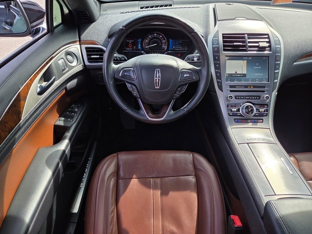 Used 2020 Lincoln MKZ Reserve w/ Monochromatic Package FWD image 4
