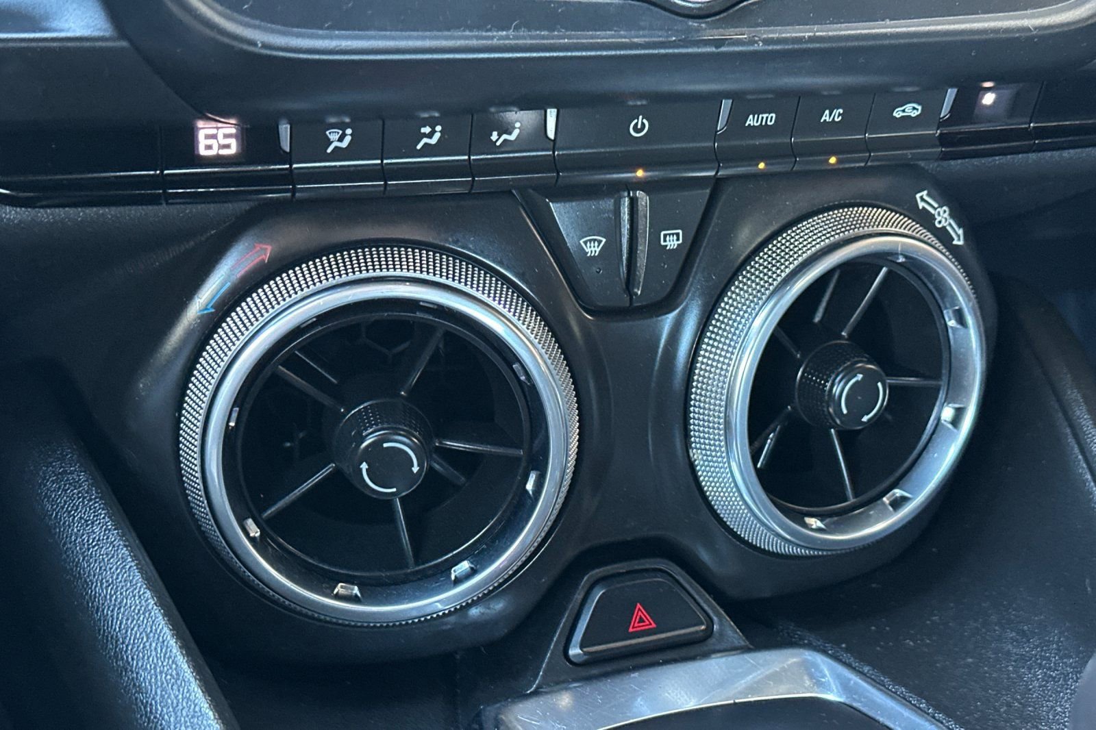 Certified 2022 Chevrolet Camaro LT image 25