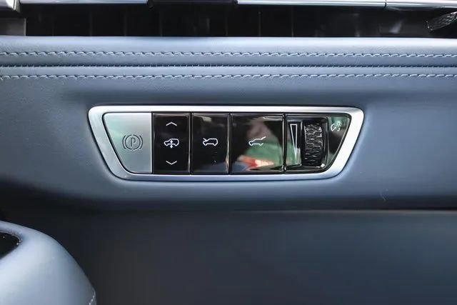 Used 2025 Cadillac Escalade IQ Sport 2 AWD/4WD image 20