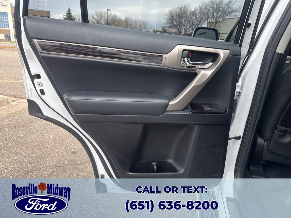 Used 2015 Lexus GX 460 image 35