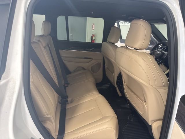 Used 2024 Jeep Grand Cherokee Limited image 18