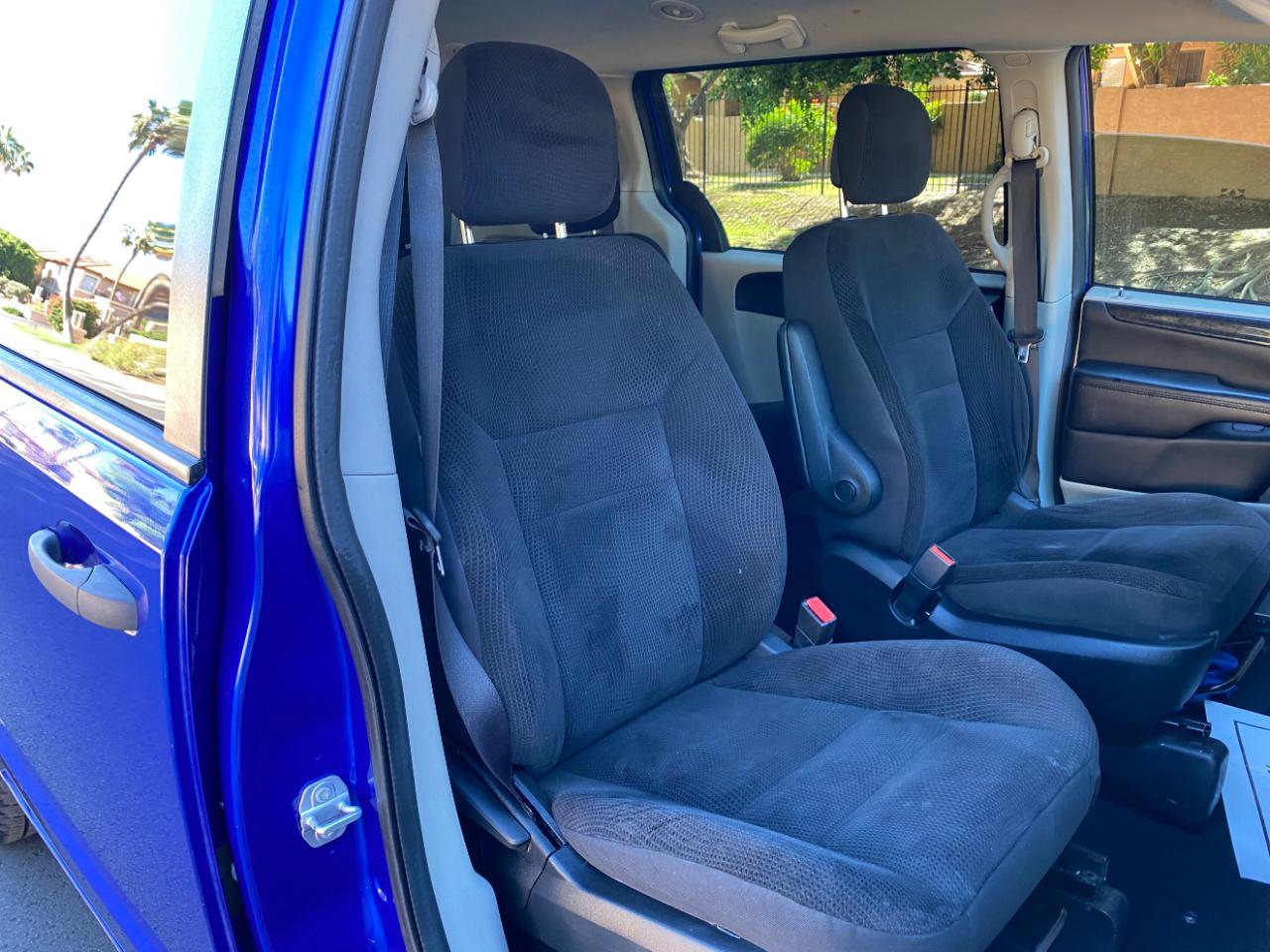 Used 2019 Dodge Grand Caravan SE FWD image 47