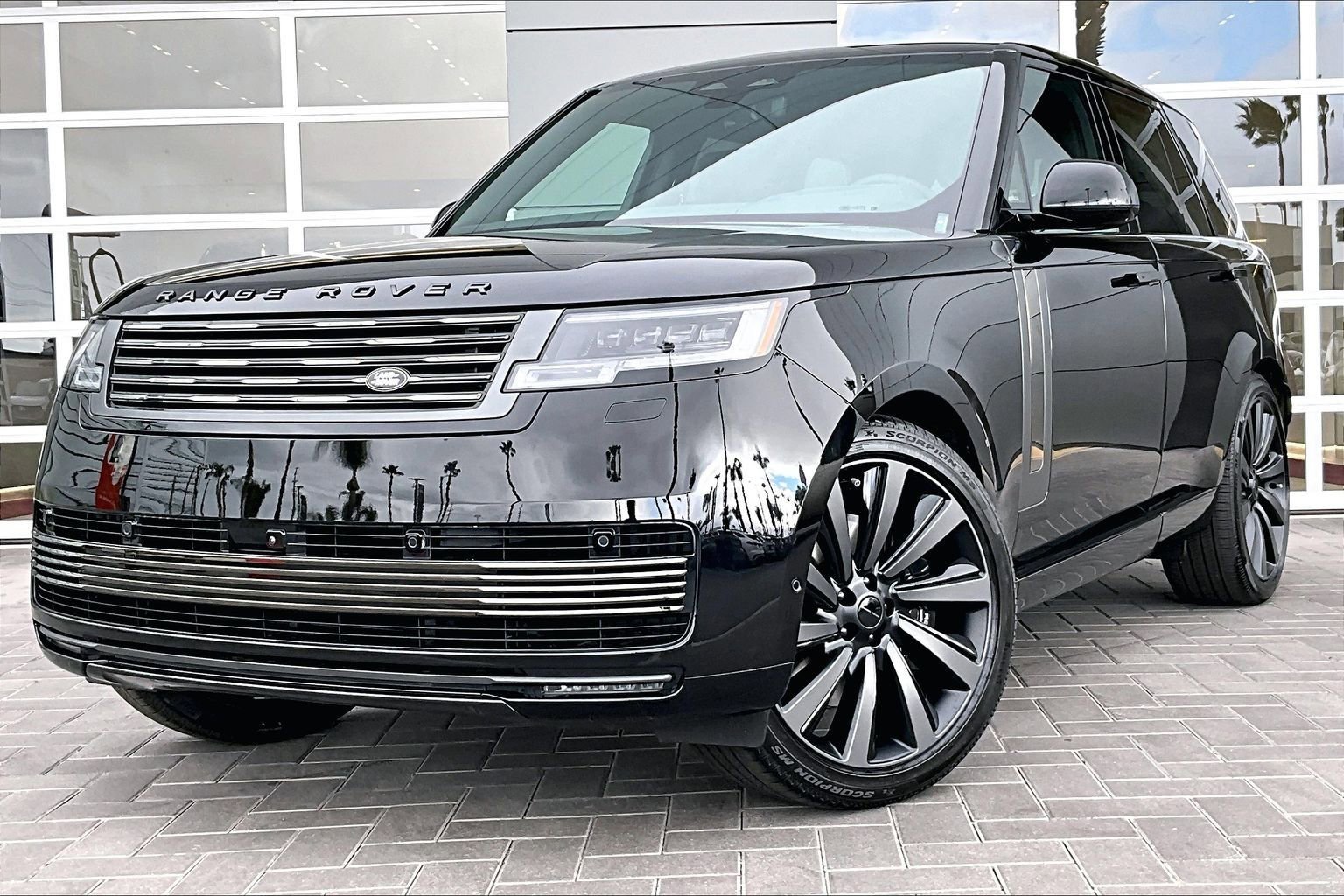 New 2026 Land Rover Range Rover SV image 1