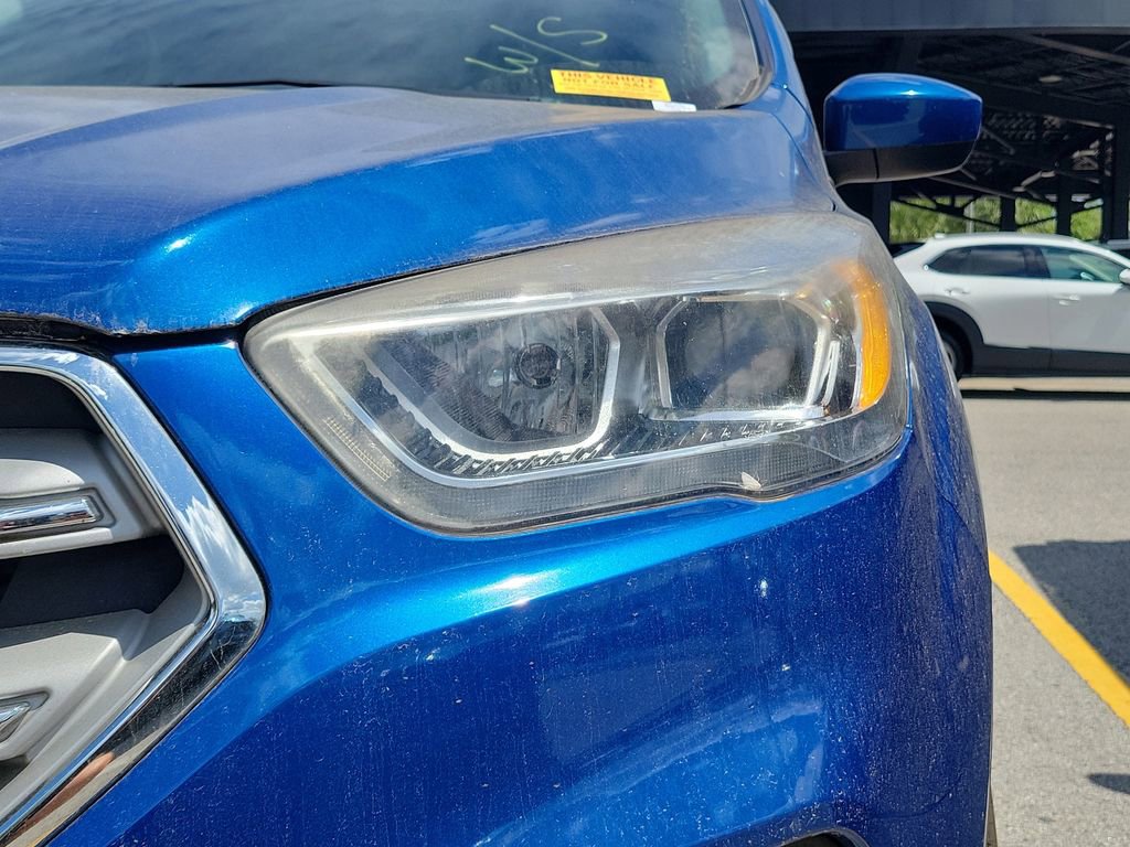 Used 2019 Ford Escape SEL FWD image 2
