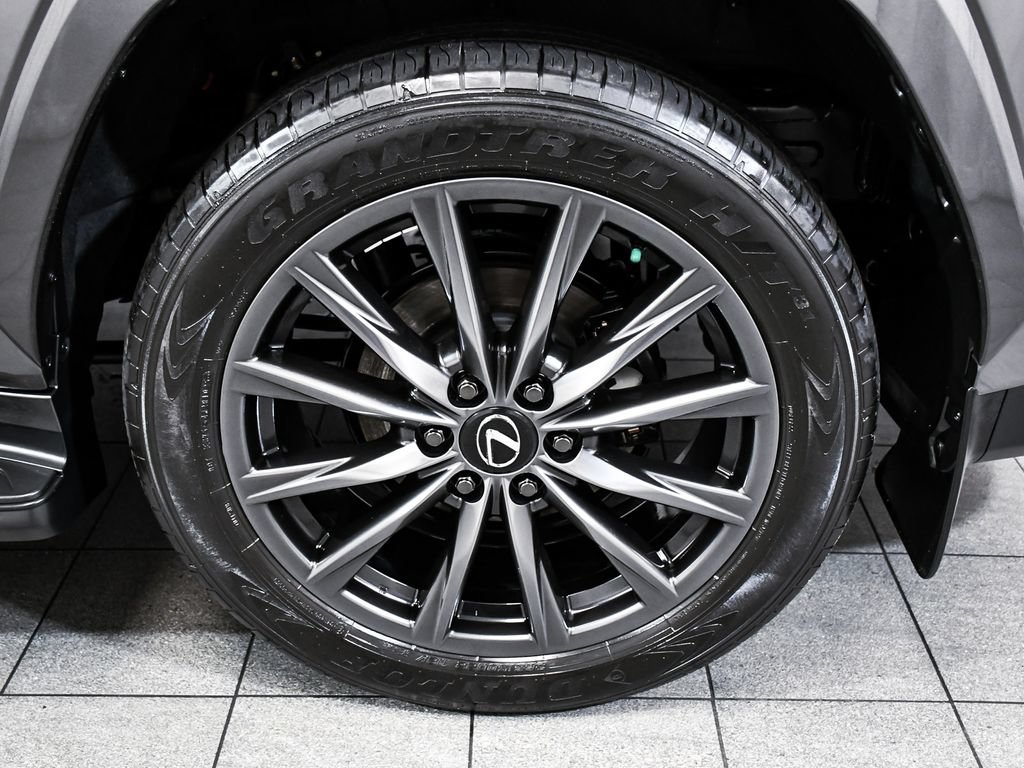 Used 2025 Lexus LX 700h F Sport AWD/4WD image 8
