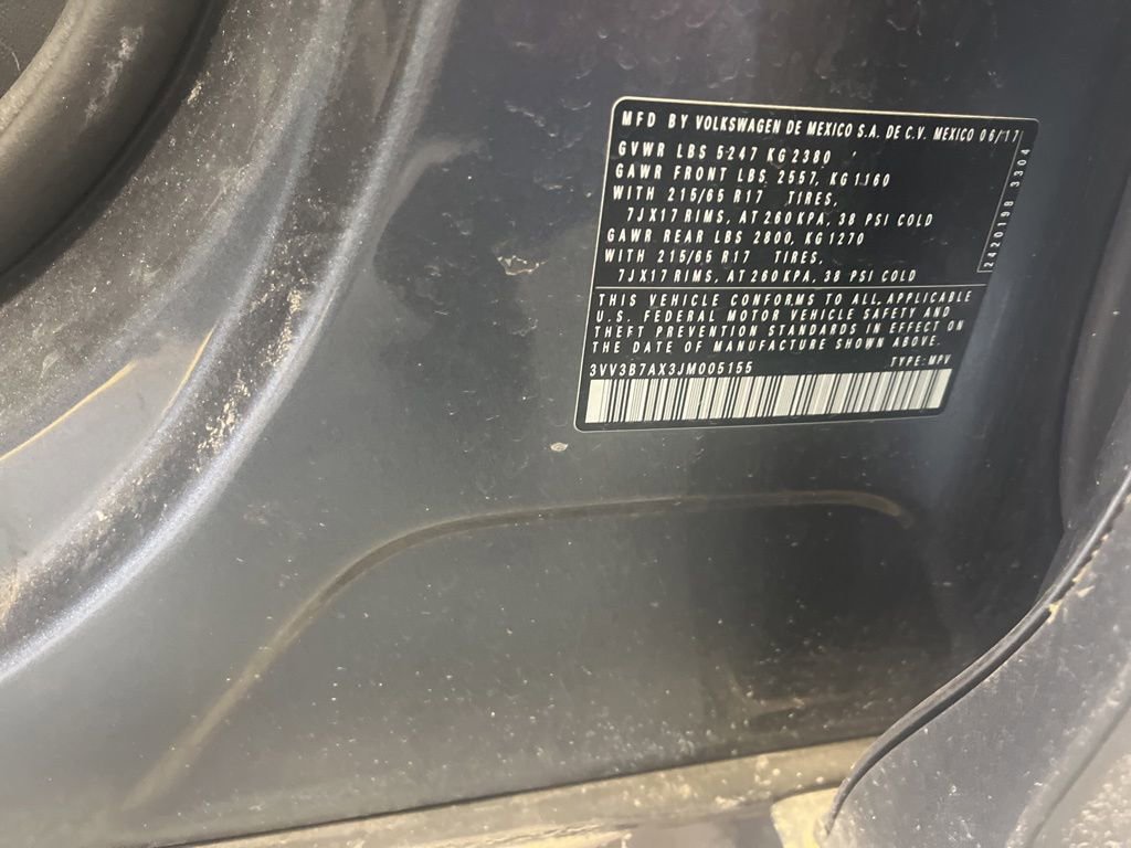 Used 2018 Volkswagen Tiguan SE FWD image 2