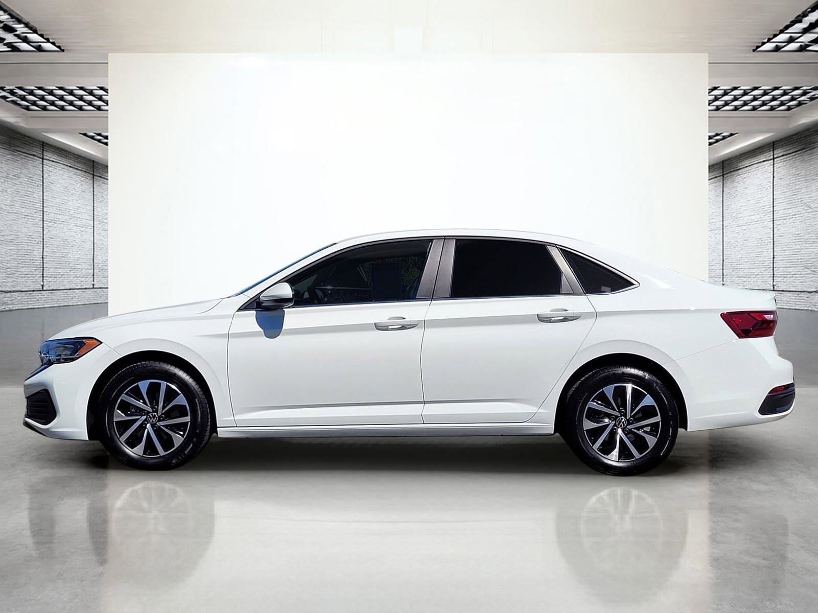 Used 2024 Volkswagen Jetta S image 10