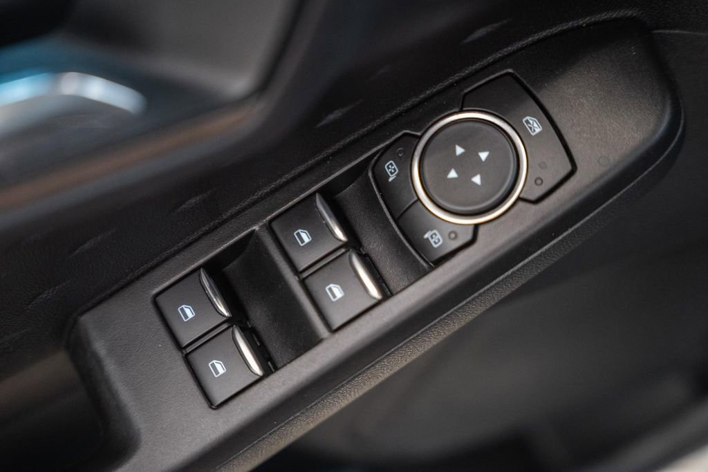 Used 2020 Ford Escape Titanium AWD/4WD image 40