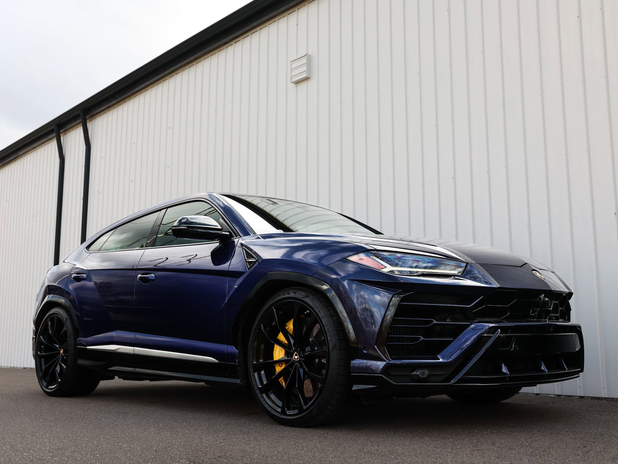 Used 2019 Lamborghini Urus image 7