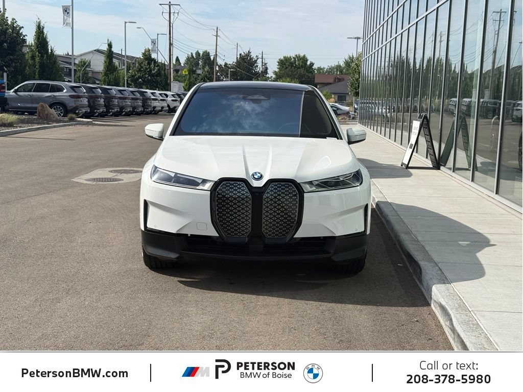 Used 2024 BMW iX xDrive50 w/ Convenience Package AWD/4WD image 8