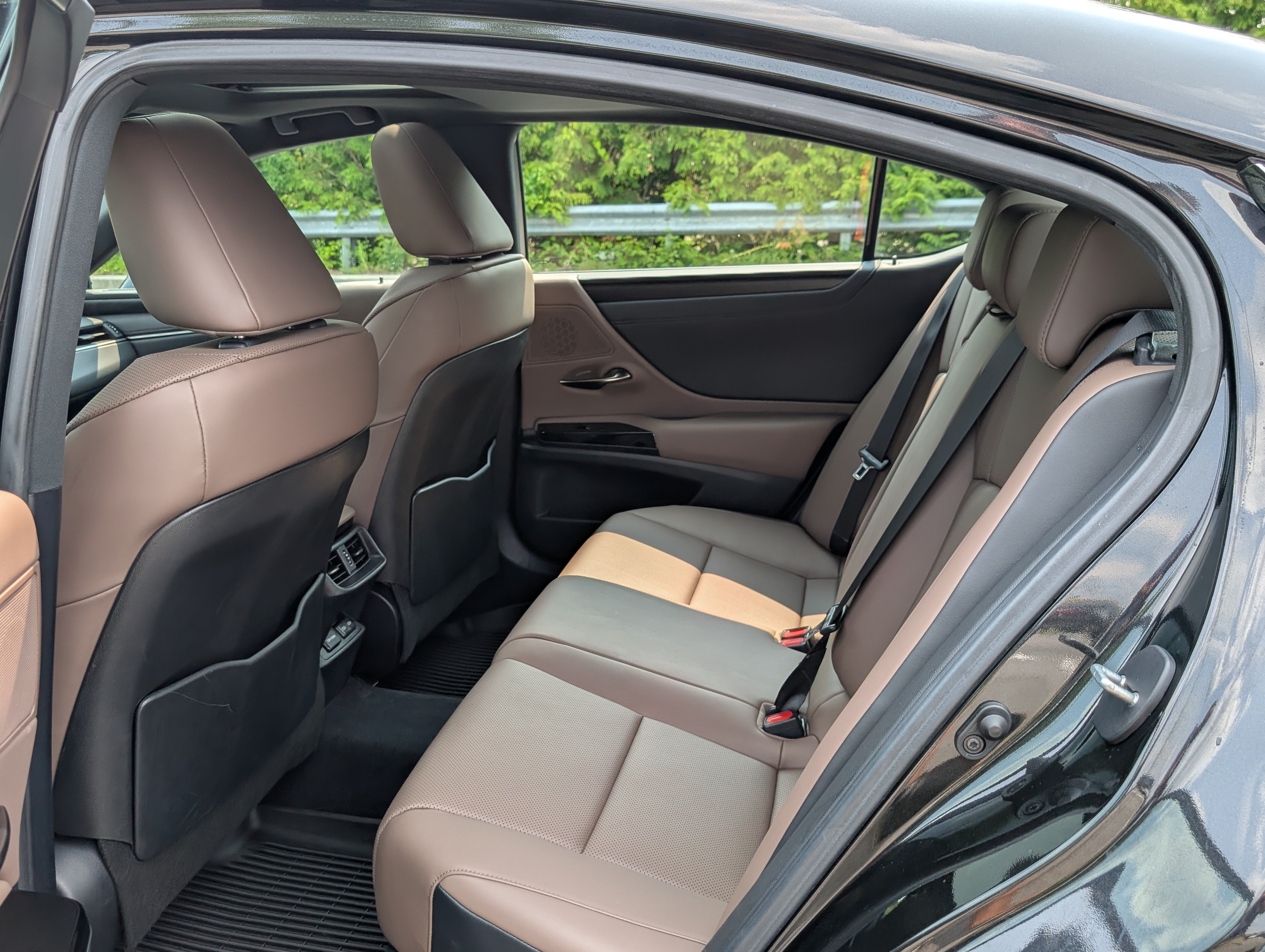 Certified 2025 Lexus ES 350 w/ Premium Package FWD image 15