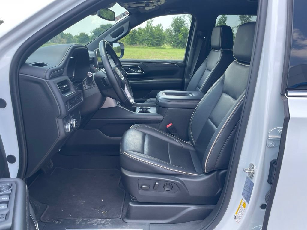 Used 2024 GMC Yukon XL SLT RWD image 15