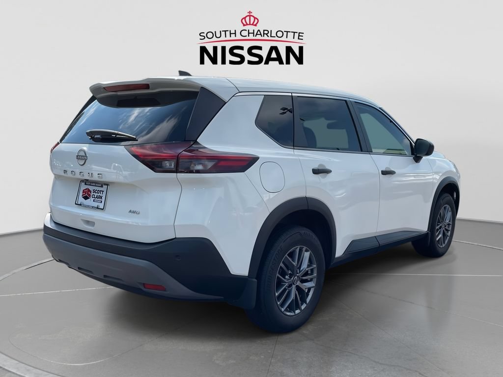 Used 2023 Nissan Rogue S AWD/4WD image 6
