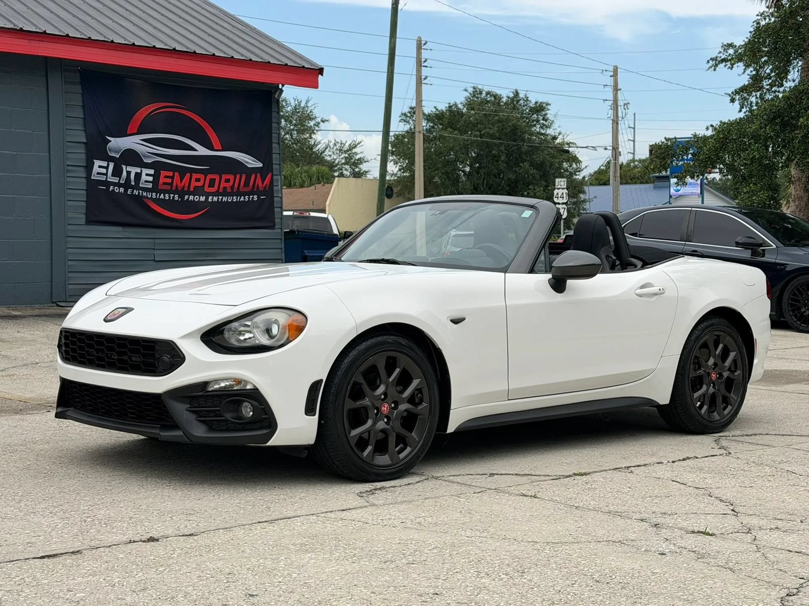 Used 2017 FIAT 124 Spider Abarth RWD image 5