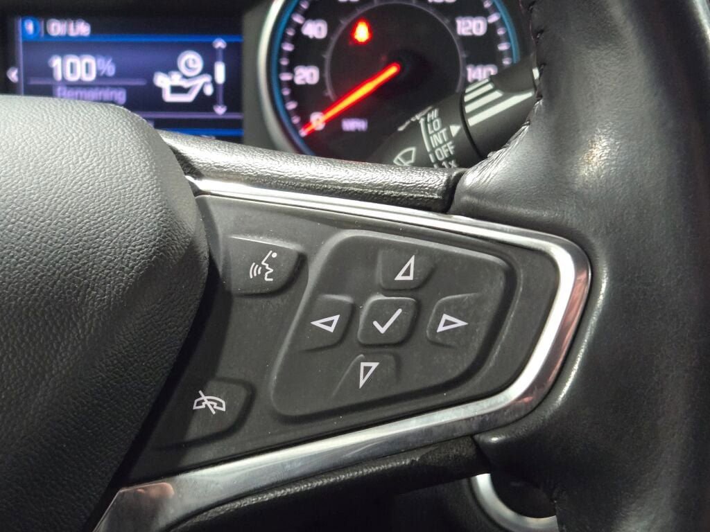 Used 2020 Chevrolet Equinox LT image 32